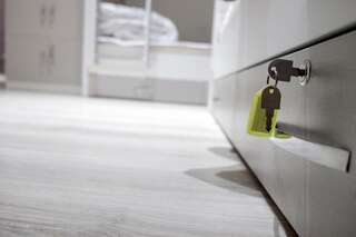 Хостелы Travel Inn Hostel Баку Спальное место на двухъярусной кровати в общем номере для мужчин и женщин-9